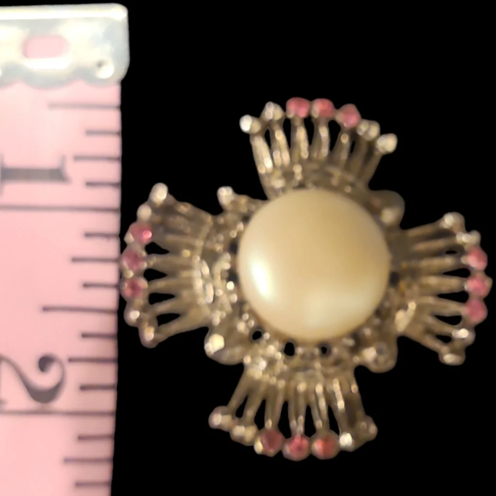 Vintage Broach Pearl Pin